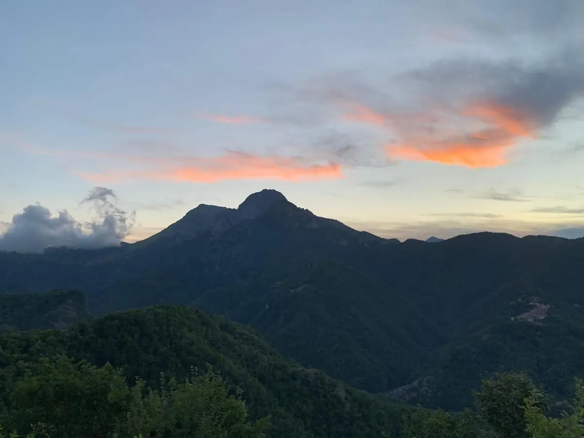 Rifugio La Mestà Trassilico Hotel