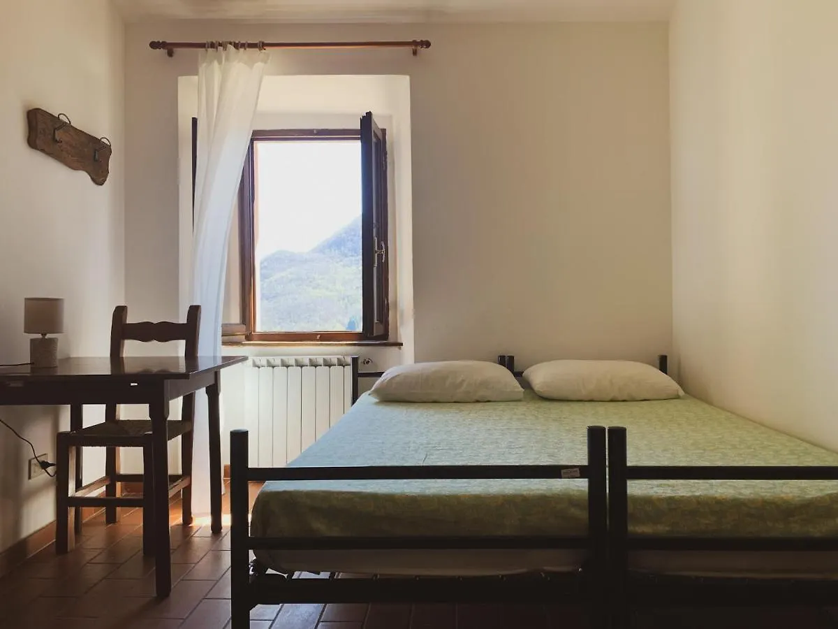 Rifugio La Mestà Trassilico Hotel